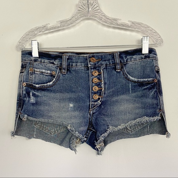 Free People Runaway Cutoff Shorts Distressed Denim - Picture 3 of 6